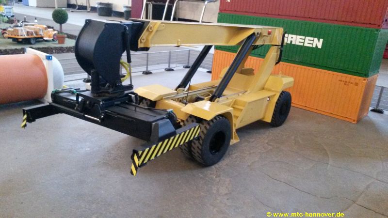 reachstacker 010