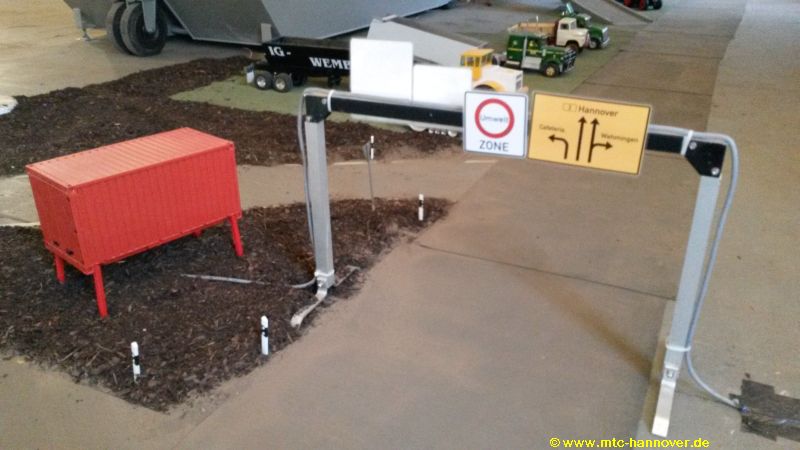 video container 028