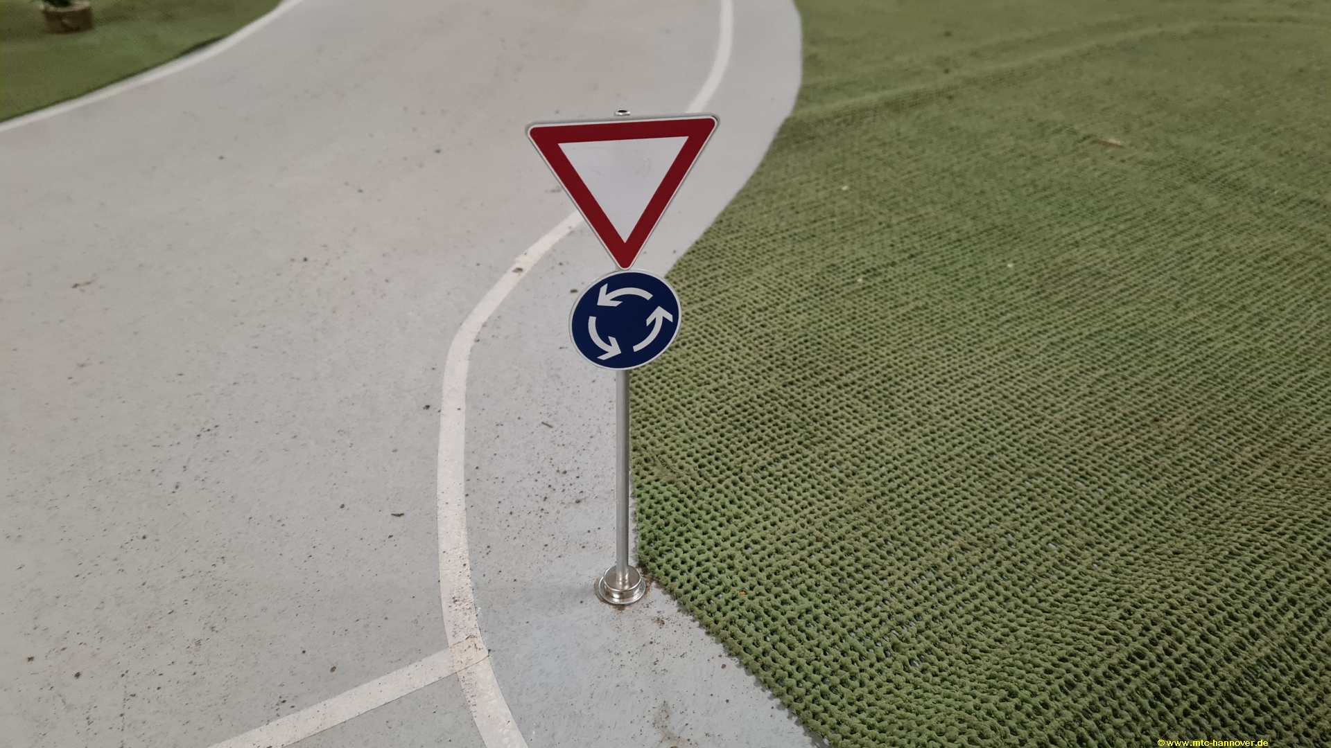 verkehrszeichen 032